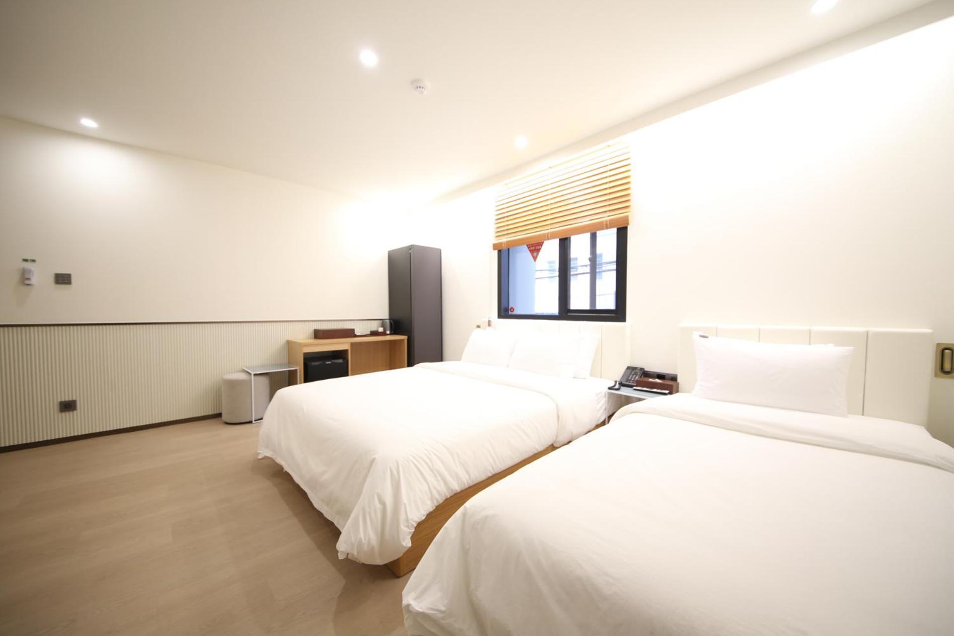 Busan H-Avenue Hotel Seomyeon Station Exterior photo